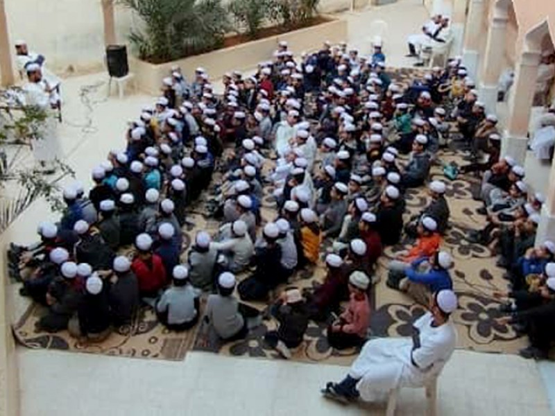 إدارة قسم التعليم القرآني فرع الرحبة بنين؛ نظمت حفلا تكريميا للتلاميذ الناجحين و المجدّين في امتحانات الفصل الأول.